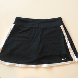 Nike Tennis Skirt Dri-Fit Black and White Sz Small